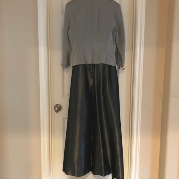 Mother-of-the-Bride Maxi Dress with Jacket, size 12 - Picture 3 of 12